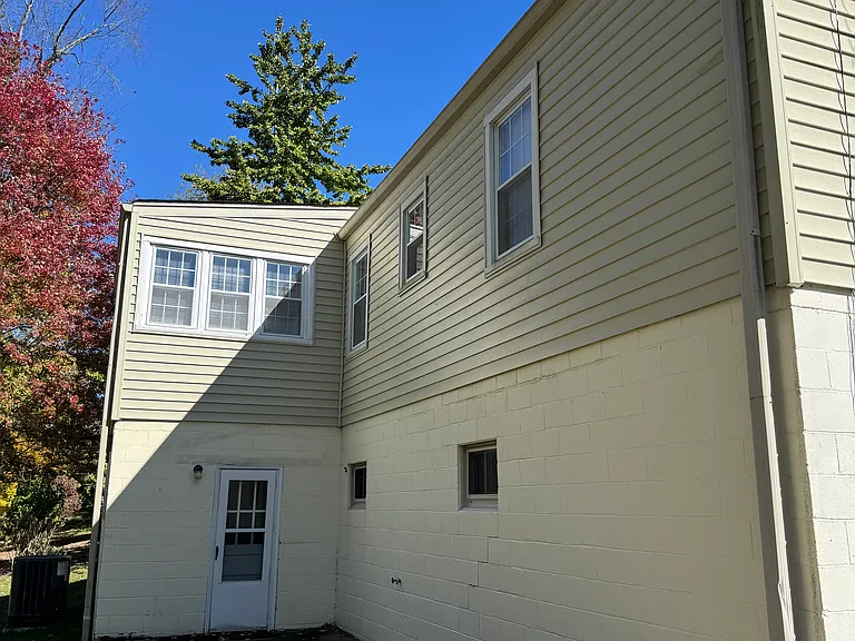 135 Stonewall Hts — Photo 5