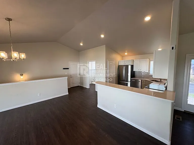 4209 Yellowbells Dr — Photo 2
