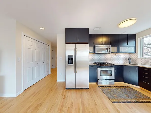 702 Ocean Parkway image 7 of 19