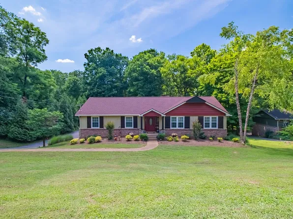 104 Trout Valley Dr, Hendersonville, TN 37075