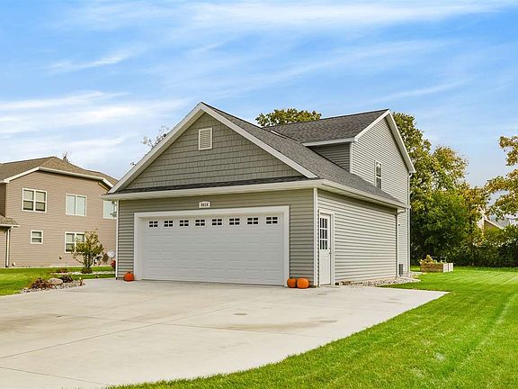3rd image of 8614 Cottonwood Dr