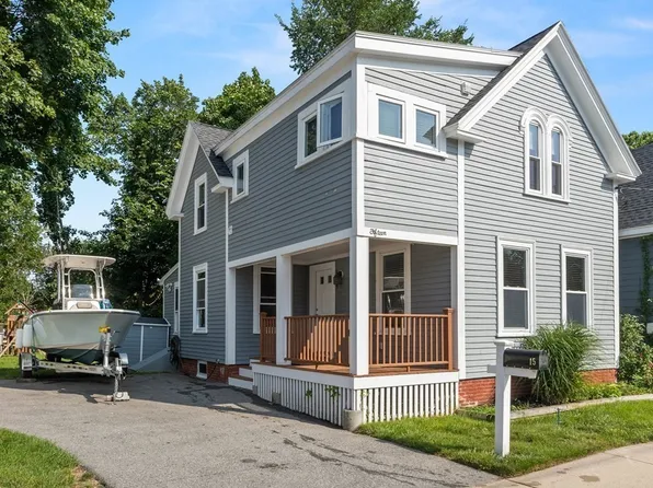 15 Pleasant St, Ipswich, MA 01938
