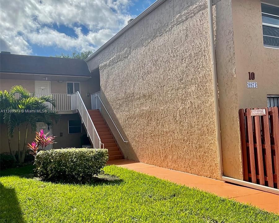 1st image of 9974 N Kendall Dr APT 1031