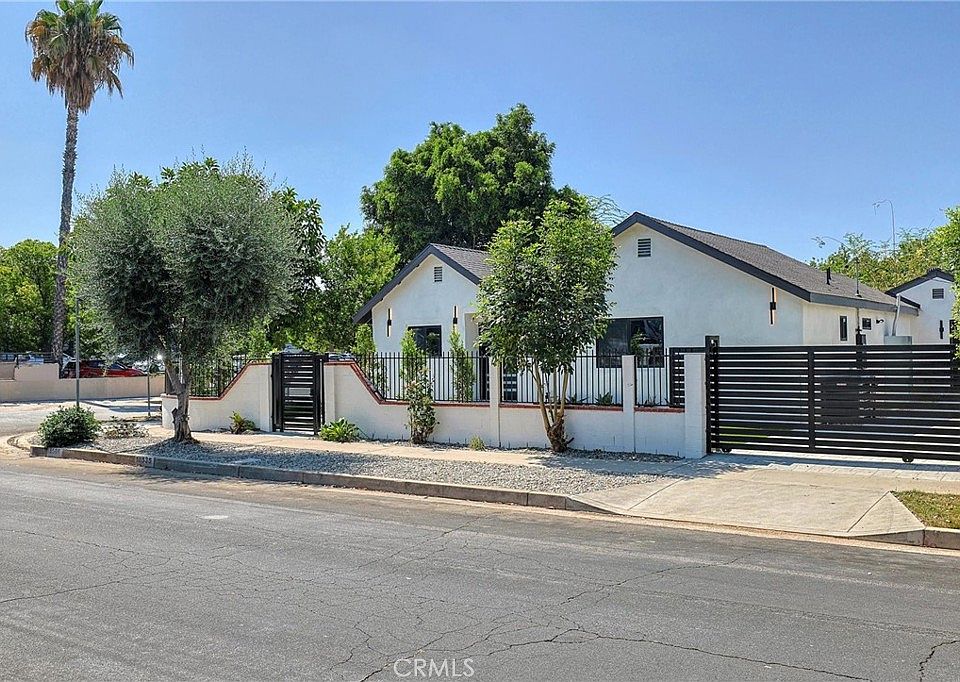 1st image of 18536 Sunburst St