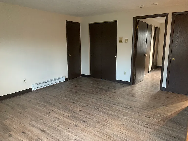 207 S Loder Ave #B-6 — Photo 2