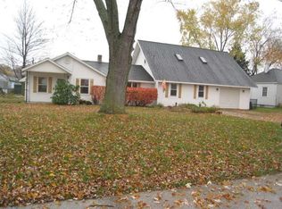 1080 Bellway Ave, Norton Shores, MI