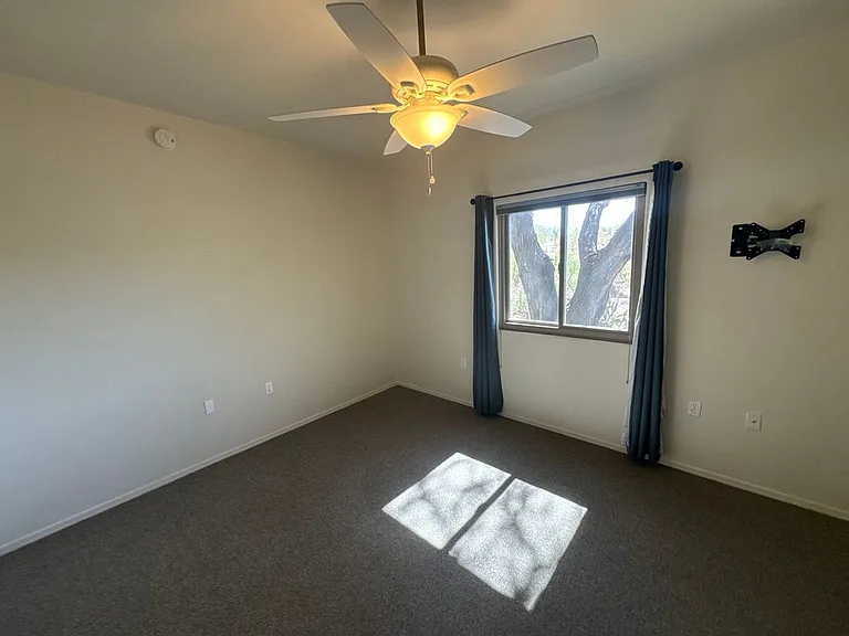 9731 E Kleindale Rd — Photo 15