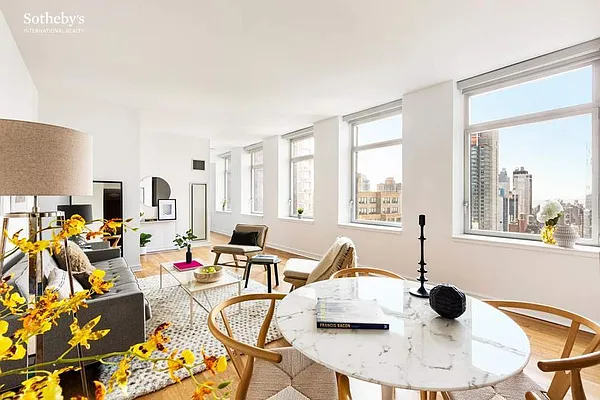 Sold by Sotheby's International Realty | media 2