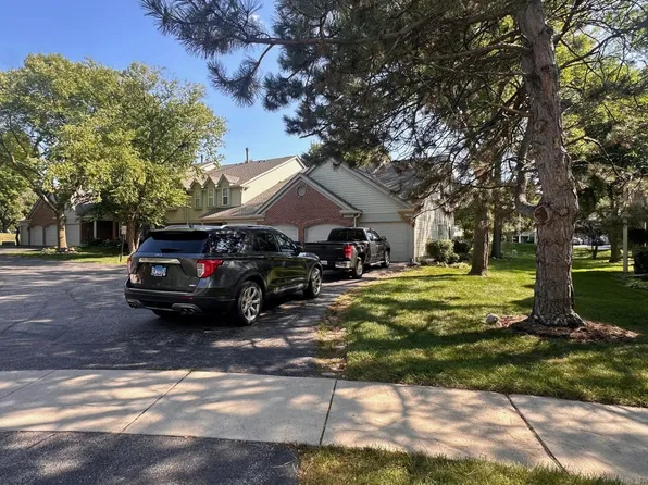 1301 Timberwood Ct Unit D1, Schaumburg, IL 60193