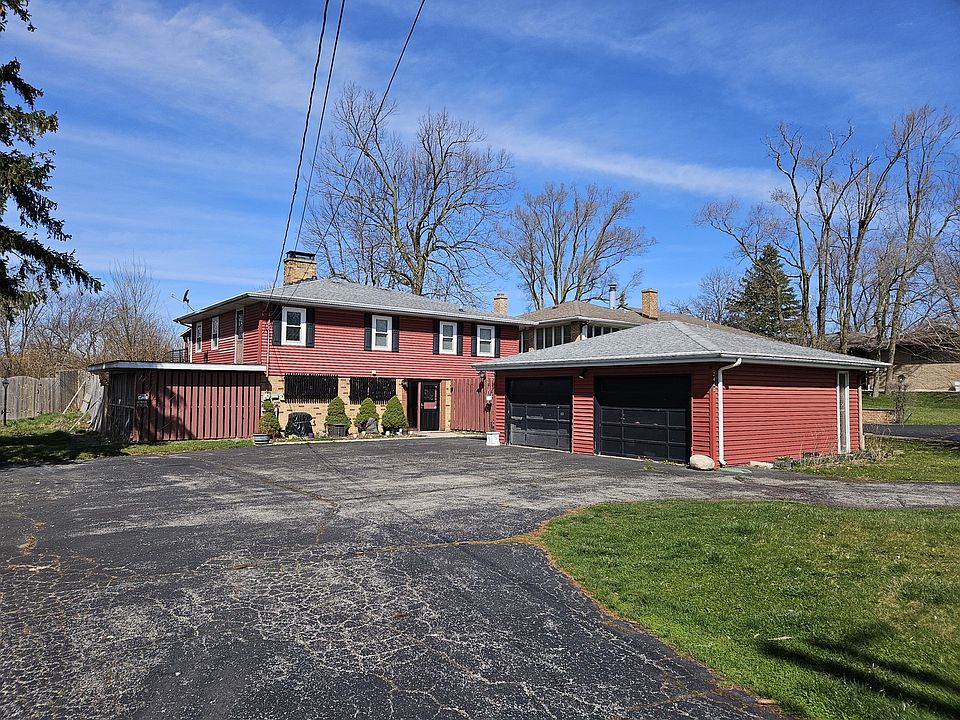 2nd image of 2440 E Bonnie Brook Ln