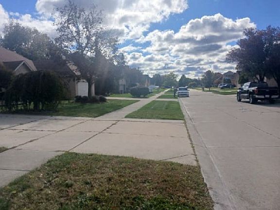 5th image of 49772 Red Pine Dr