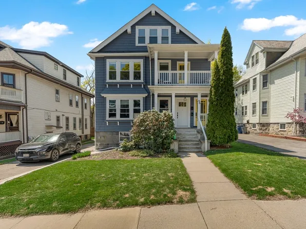 96 Redlands Rd APT 3, Boston, MA 02132