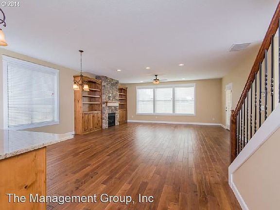 3rd image of 2605 NE 51st St