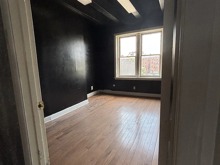 1212 Sycamore St #12 — Photo 6