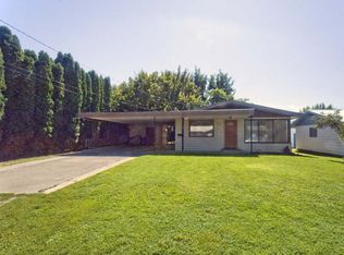 619 SW 3rd St, College Place, WA 99324