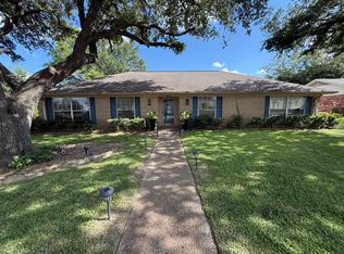 310 Carriage Dr, Tyler, TX 75703