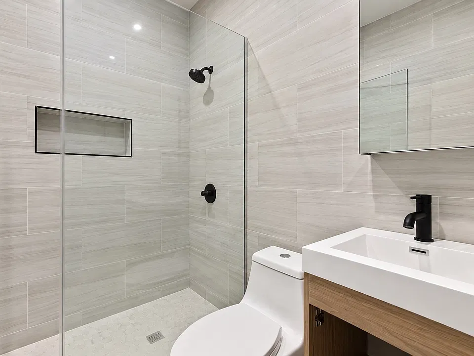 60 W 22nd St #3D
