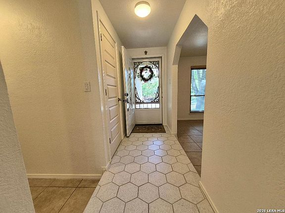 4th image of 4908 TIMBER TRACE ST