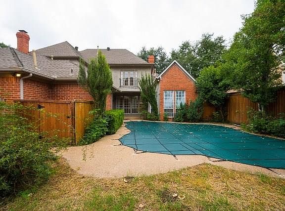 5th image of 5909 Loch Lomond Dr