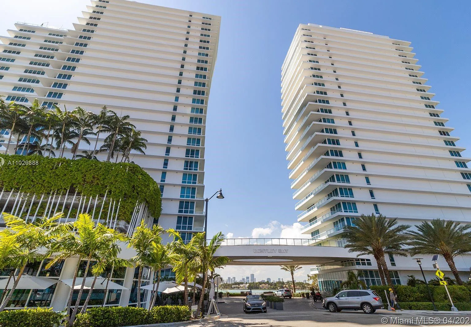 2 bed, 1262 sqft, $9,000 — Photo 1