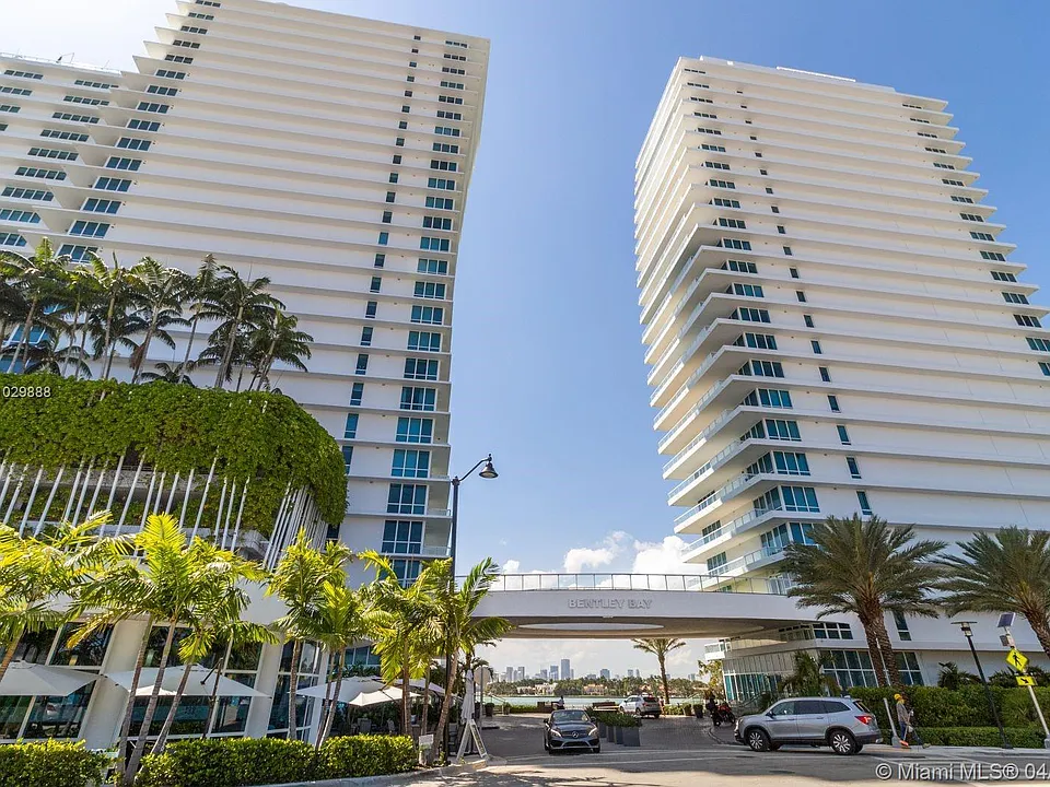 540 West Ave #9
