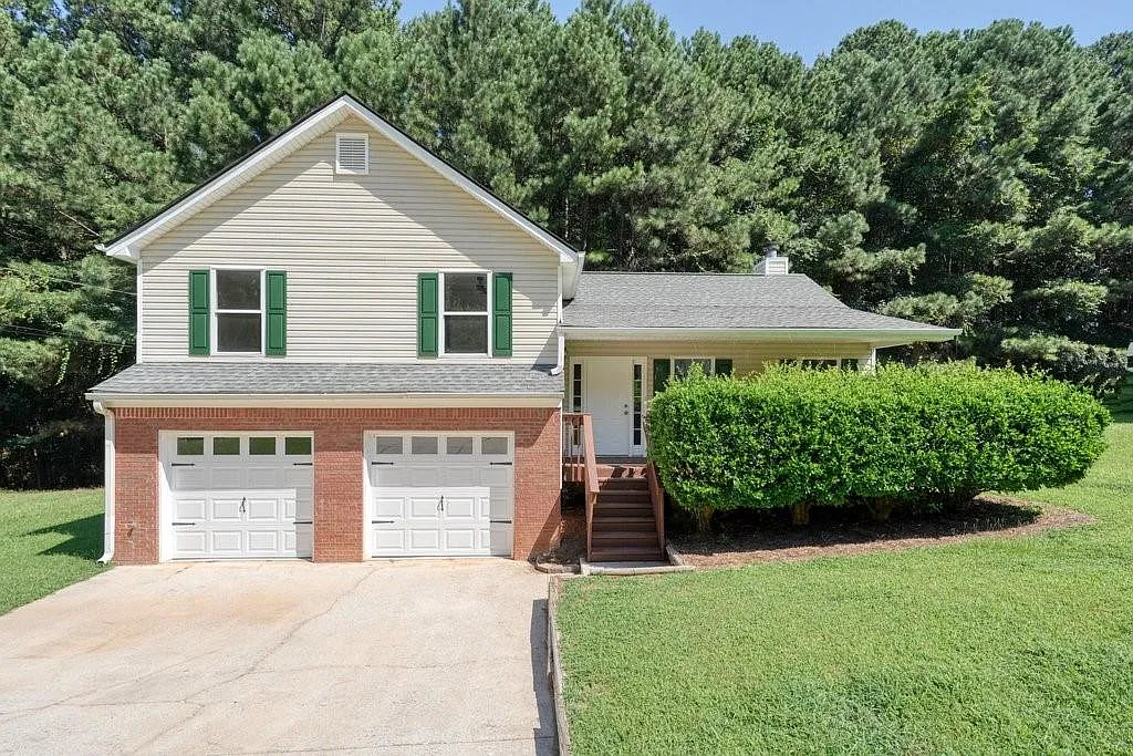 3 bed, 2.0 bath, 1450 sqft, $2,250 — Photo 1