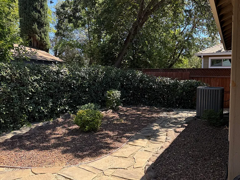 12 Celtic Ct — Photo 19