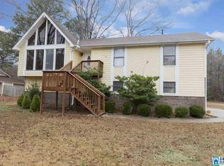 1616 King Charles Ct, Alabaster, AL 35007