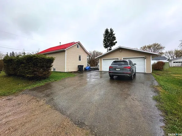 404 Railway AVENUE W, Blaine Lake, SK S0J 0J0