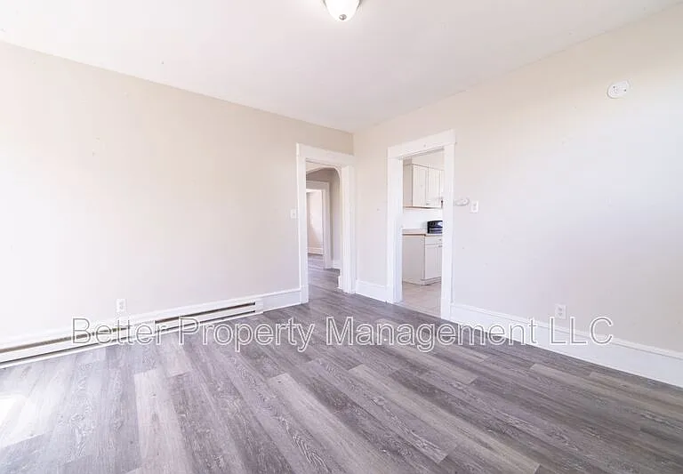 220 W Plum St #2 — Photo 5