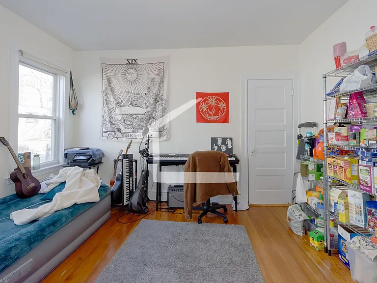 74 Quint Ave #7 — Photo 6