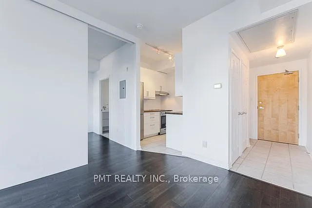 550 Front St W #427 — Photo 9