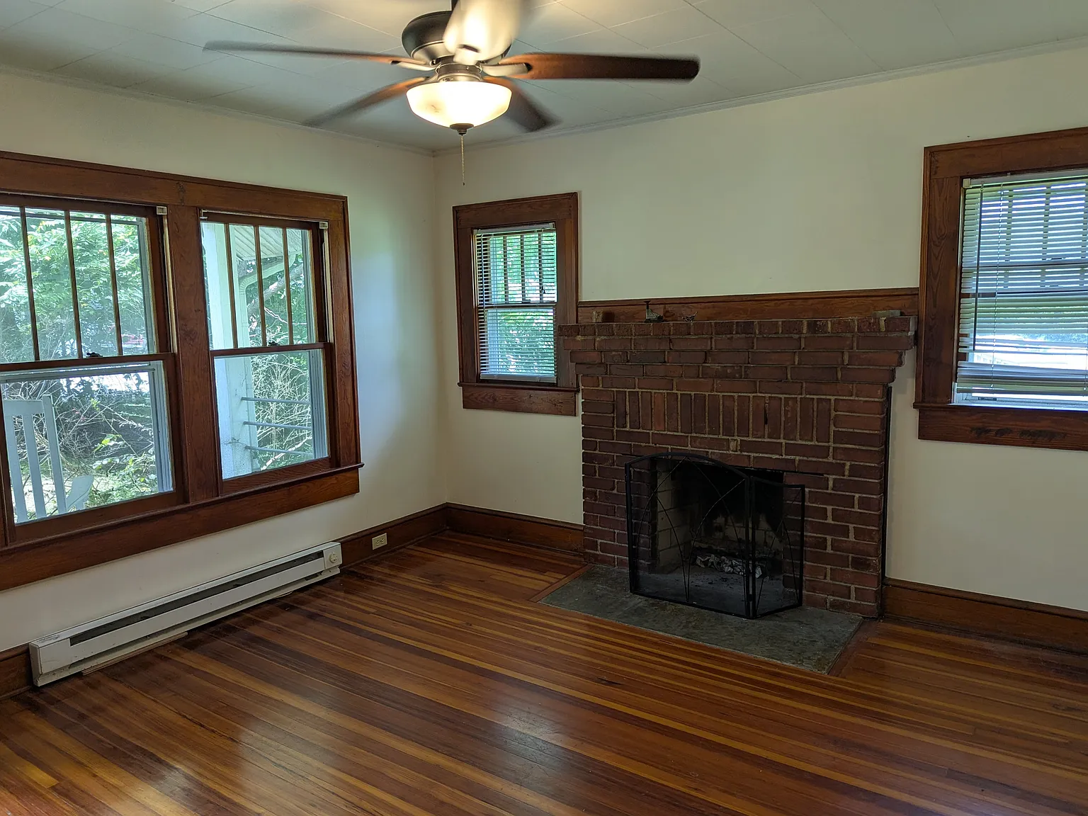 2 bed, 1000 sqft, $1,600 — Photo 3