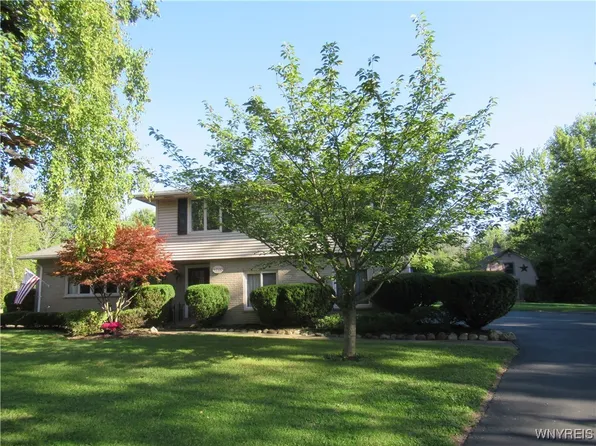 4700 Newton Rd, Hamburg, NY 14075