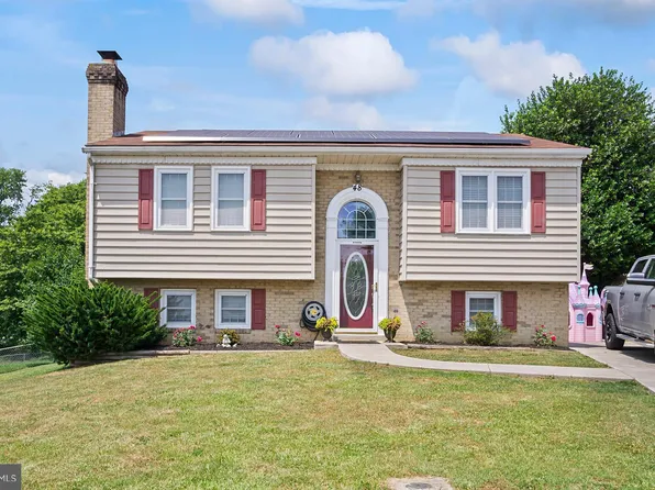 48 Concord Dr, Brunswick, MD 21716