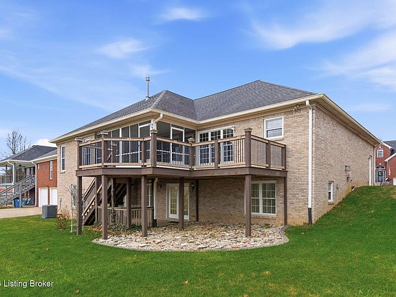 3rd image of 7929 Windgate Dr