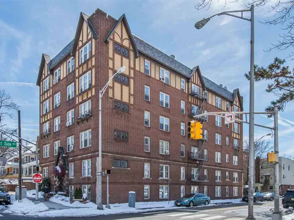 149 Bentley Ave #103, Jersey City, NJ 07304