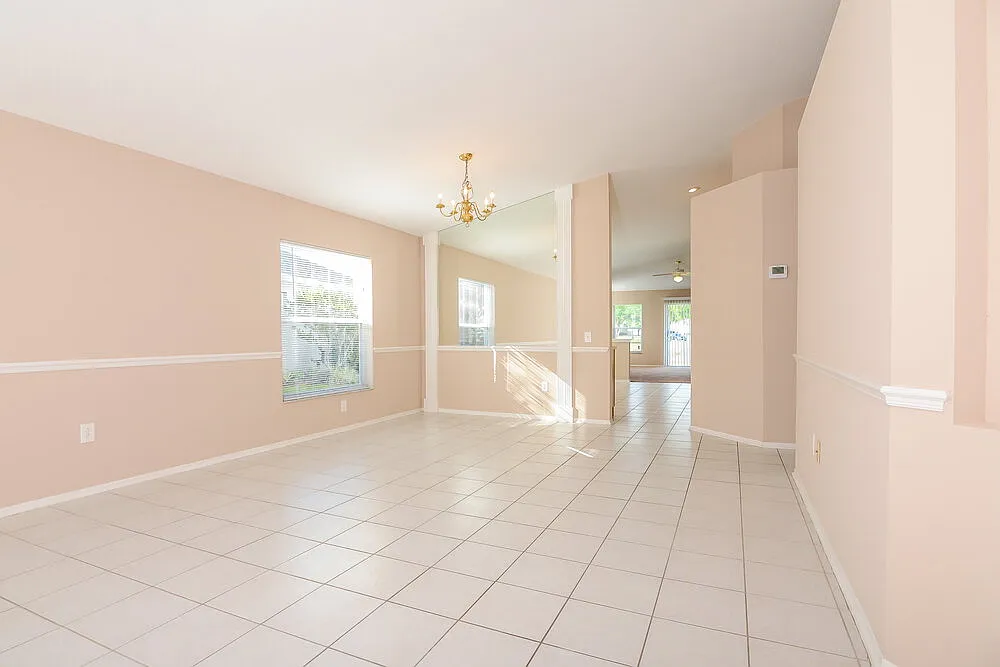 4 bed, 2.0 bath, 1936 sqft, $2,500 — Photo 4