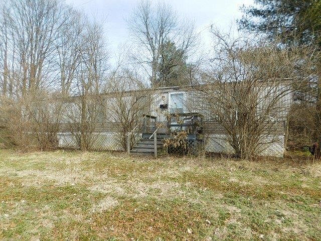 2nd image of 1307 Versailles Rd