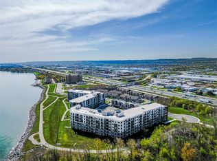 125 Shoreview Pl #102, Hamilton, ON L8E 0K3