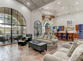 2431 Nottingham St, Houston, TX 77005