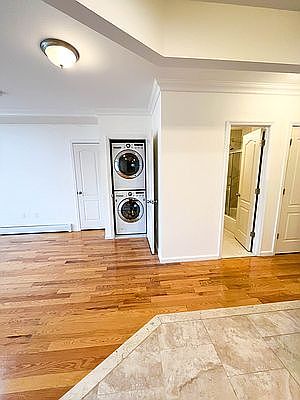 4th image of 127 Bay 28 St #2