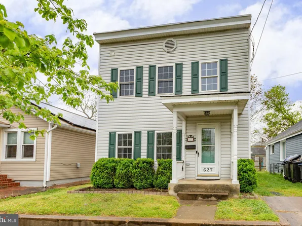 627 Stuart St, Fredericksburg, VA 22401