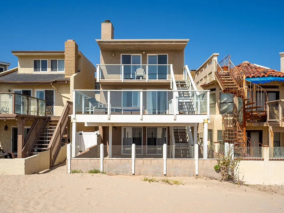 305 Ocean Dr