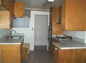 3rd image of 4052 Ashford St