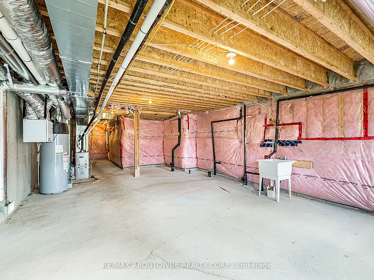 81 Pettitt Dr — Photo 47