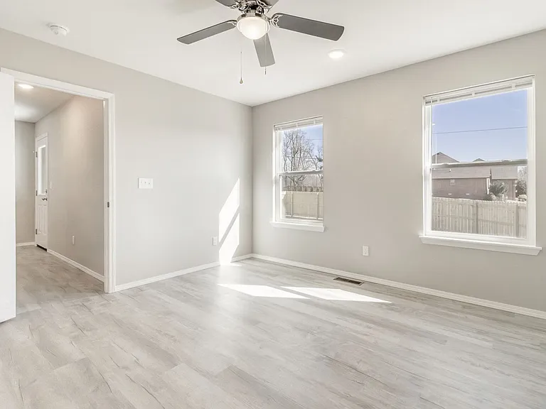 3415 N Nixon Ave — Photo 8