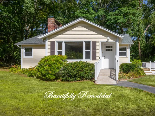 11 Stone Court, Ledyard, CT 06335