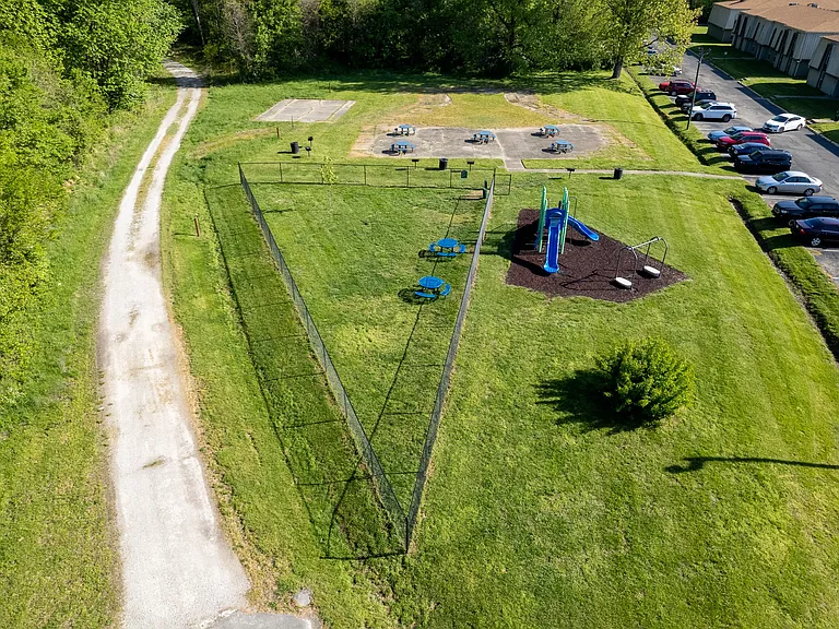 Bridgepointe Crossing — Photo 21
