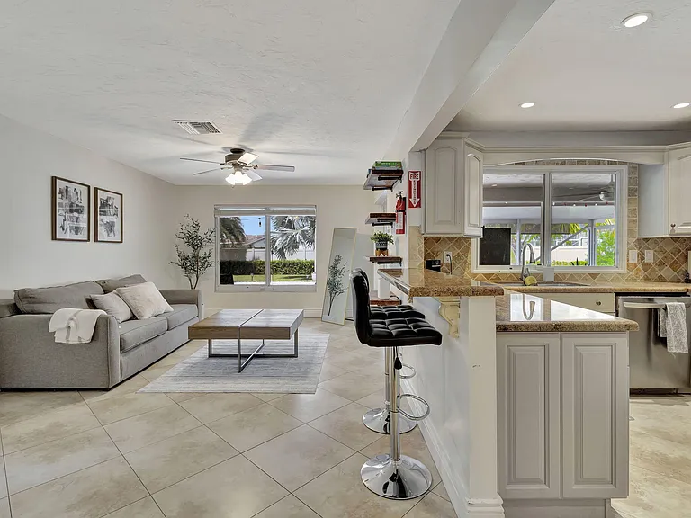 1104 Jackpine St #SEASON FURNISHED R — Photo 23